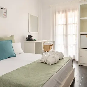 2* Hotel Theopisti